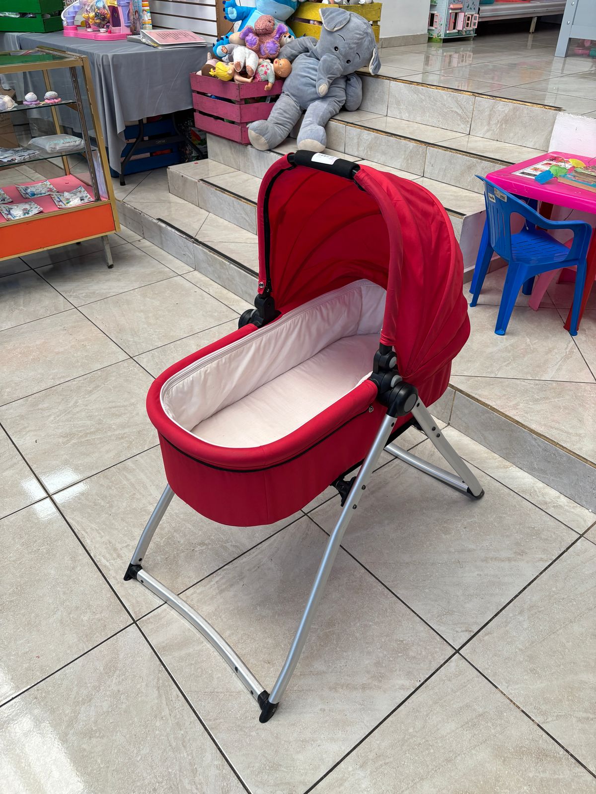 SEMINUEVO Bambineto Rojo con Base / 4426.1